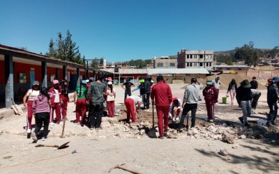 ALUMNOS DEL II CICLO DEL IESPP «PUQUIO», APOYAN CON LOS TRABAJOS DE REFACCIÓN